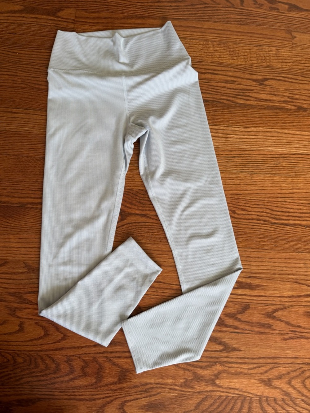 Vuori Ribbed Leggings in Light Gray - Picture 2 of 5